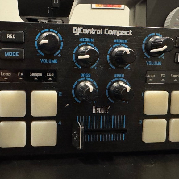 Hercules Dj Control Compact - Picture 3 of 4